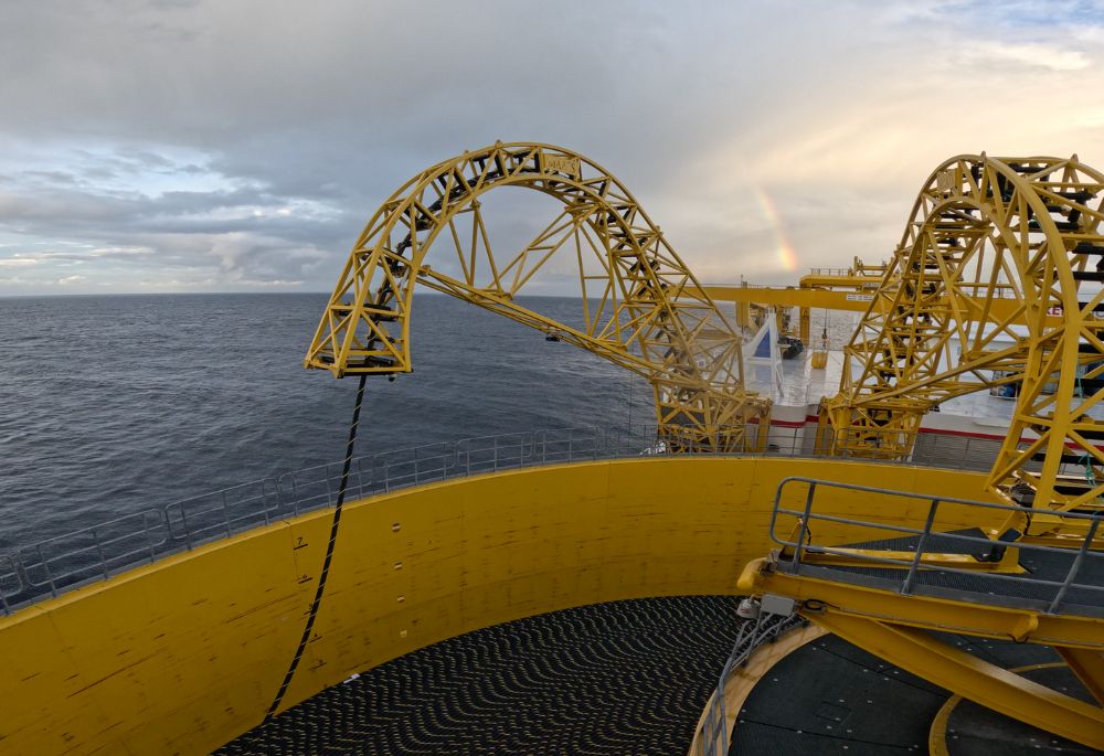 nexans-aurora-tyrrhenian-link-turntable